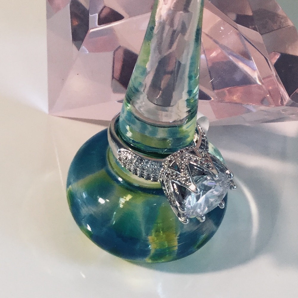 NWOT Round Stone/Crown Setting